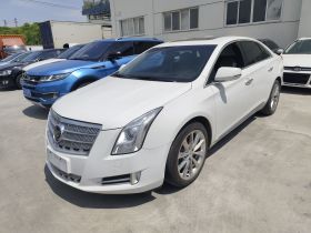 凯迪拉克XTS 2014款 28T 铂金版