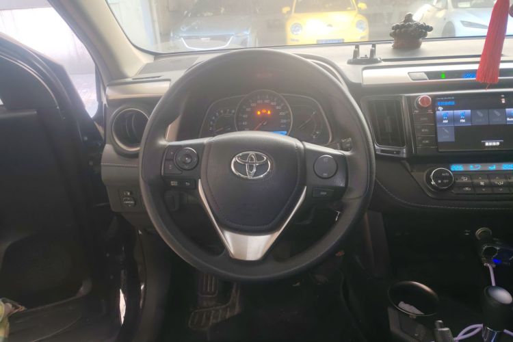 丰田 RAV4荣放 2015款 2.0L CVT两驱风尚版中控内饰13