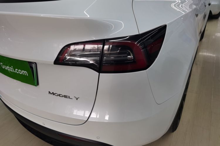 特斯拉 Model Y 2022款 长续航全轮驱动版车身外观6006