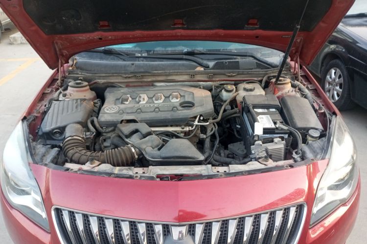 别克 君威 2015款 2.0L 领先时尚型机舱底盘24