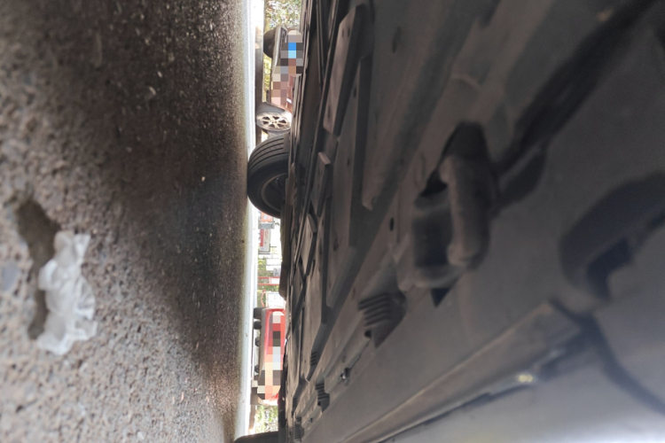 奔驰GLB 2021款 GLB 200 时尚型局部细节9004