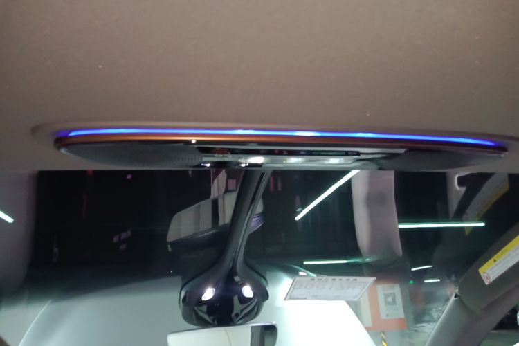 智己汽车 智己LS7 2023款 100kWh Pro四驱版中控内饰22