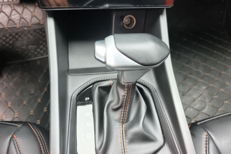 东风风神 奕炫 2024款 1.5L 自动劲速版中控内饰18