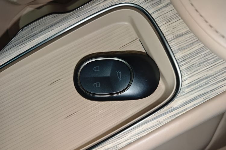 蔚来ET7 2022款 100kWh 首发版中控内饰11