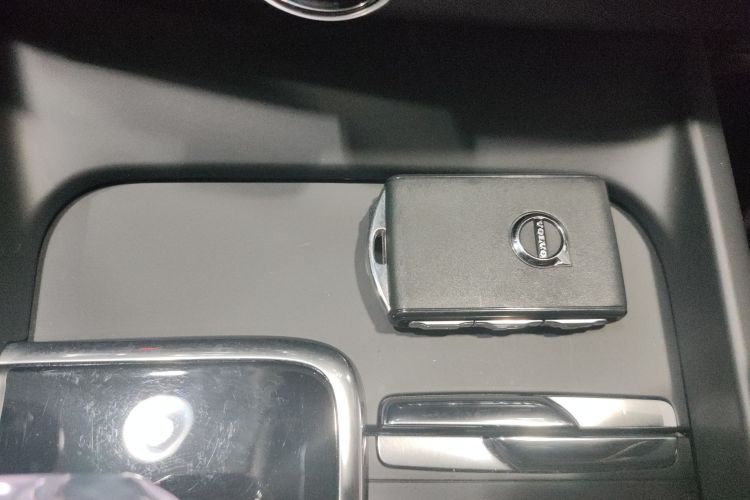 沃尔沃XC60 2024款 B5 四驱智逸豪华版中控内饰7001