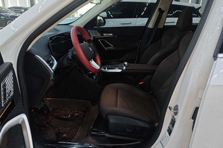 宝马X1 2023款 sDrive25Li X设计套装中控内饰19