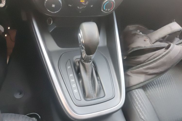 福特 福睿斯 2019款 1.5L 自动质享型中控内饰18