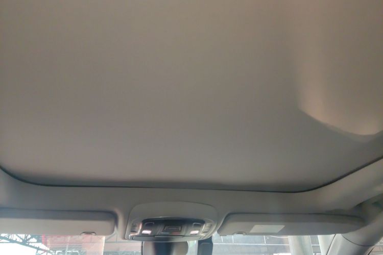 Jeep 大指挥官 2020款 2.0T 四驱夜鹰版中控内饰22