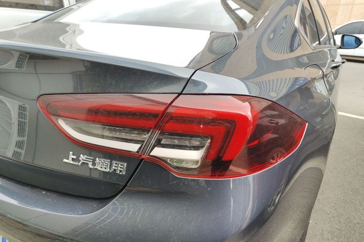 别克 君威 2020款 552T 豪华型车身外观9