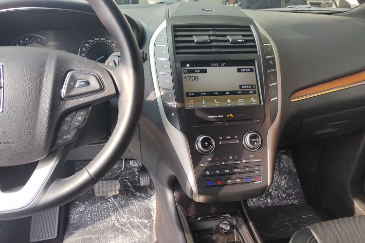 林肯MKC 2017款 2.0T 四驱尊雅版中控内饰18