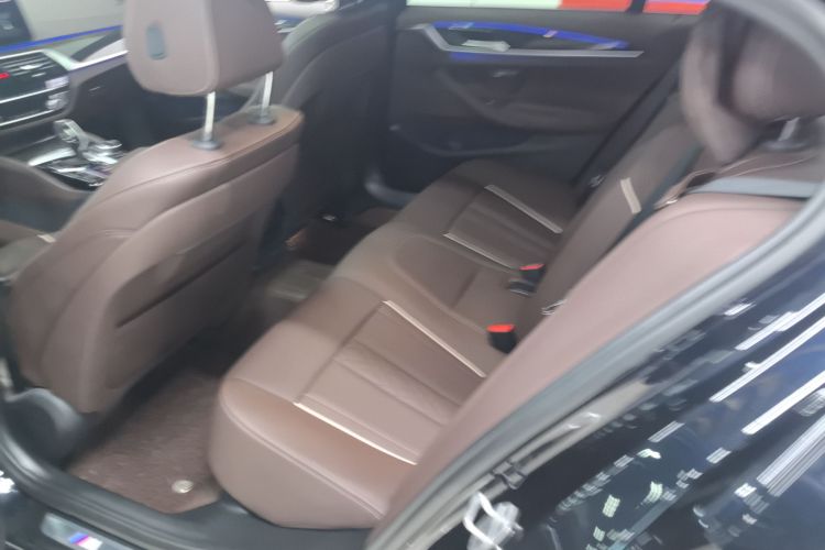 宝马5系 2022款 改款二 525Li M运动套装中控内饰21