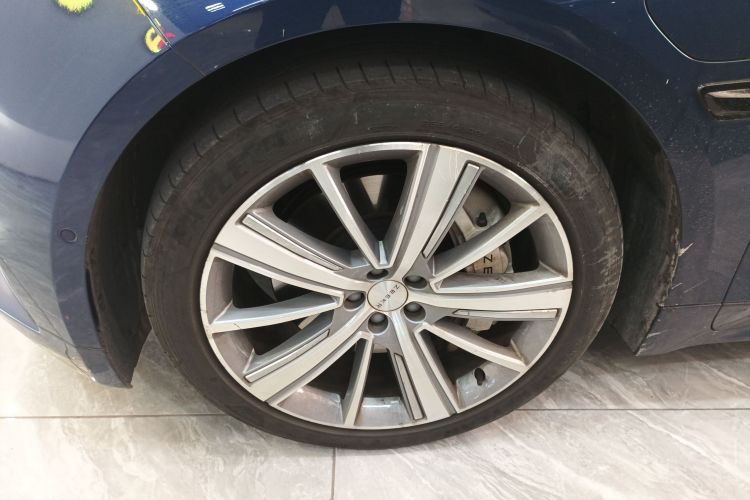 极氪001 2023款 WE版 86kWh车身外观6007