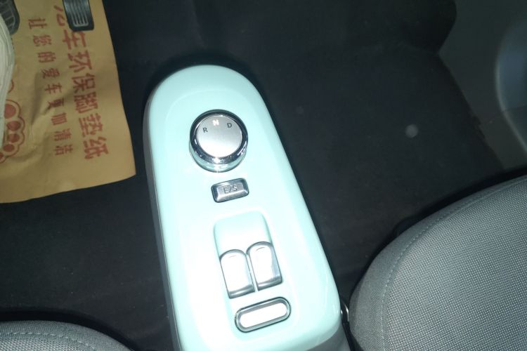 长安启源 长安Lumin 2023款 205km 香沁款局部细节18