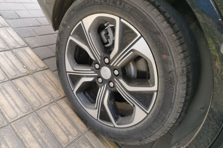 红旗E-QM5 2023款 改款 基础出行版车身外观6008