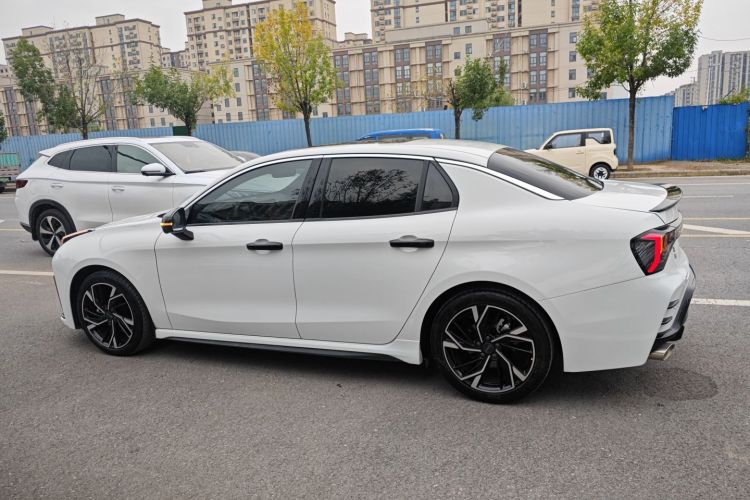 领克03 2023款 1.5TD DCT劲Pro车身外观4