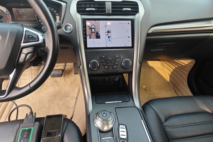 福特 蒙迪欧 2018款 EcoBoost 180 时尚型中控内饰16