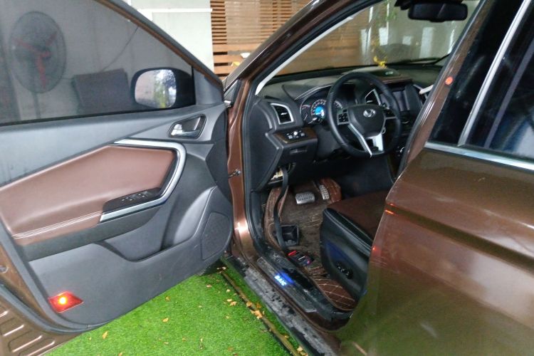 北汽幻速S6 2017款 1.5T CVT尊享型中控内饰7003