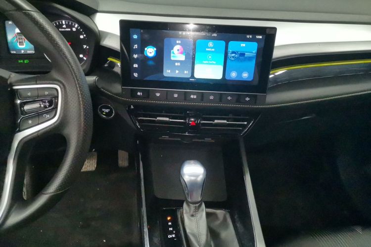 荣威i5 2021款 1.5L CVT铂金版中控内饰16