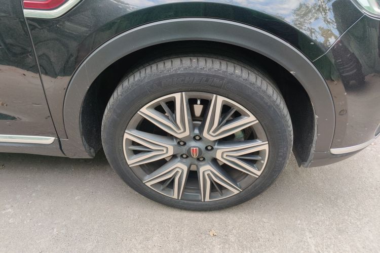 红旗HS5 2022款 2.0T 智联旗领四驱版车身外观6002