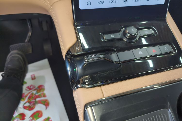 蔚来ES8 2020款 580KM 七座版中控内饰18