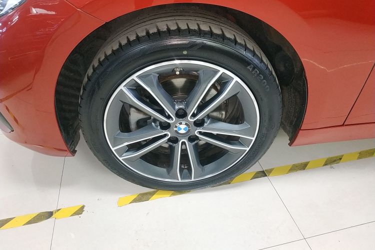 宝马1系 2020款 120i 时尚型车身外观6007