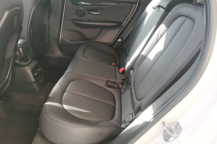 宝马2系旅行车 2018款 218i 领先型中控内饰7004