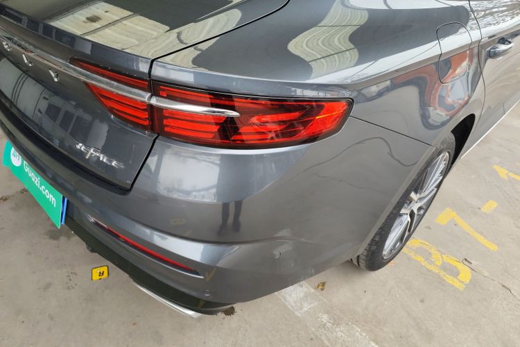 吉利汽车 星瑞 2021款 改款 2.0TD 尊贵型车身外观9