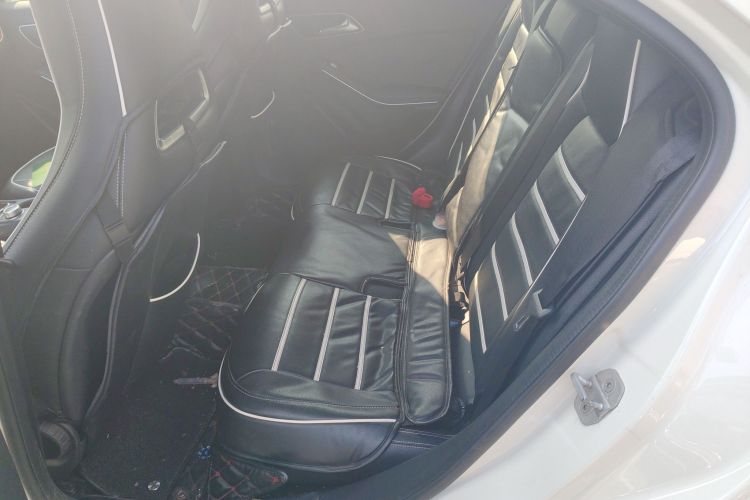 奔驰A级(进口) 2016款 A 200 动感型中控内饰21