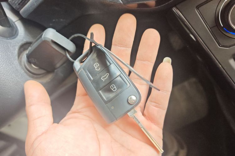 大众 朗逸 2023款 新锐 1.5L 自动新逸版中控内饰11