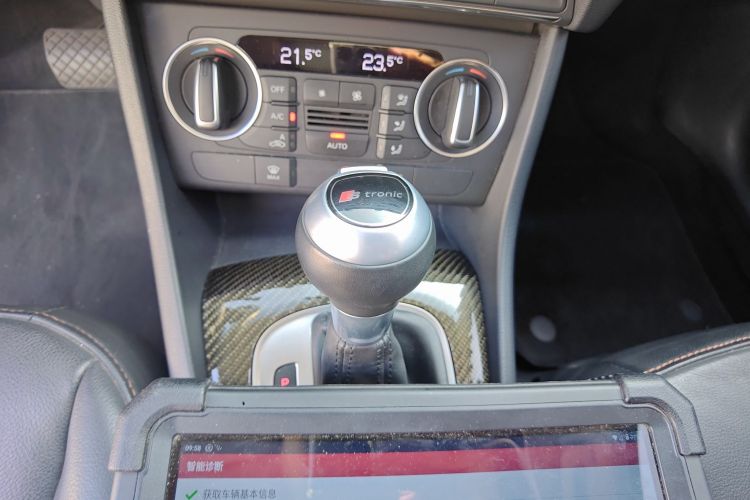 奥迪Q3 2018款 30周年年型 30 TFSI 时尚型中控内饰18