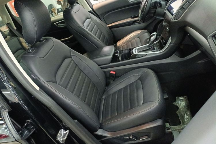 福特 锐界 2018款 改款 EcoBoost 245 两驱铂锐型 5座 国V局部细节41