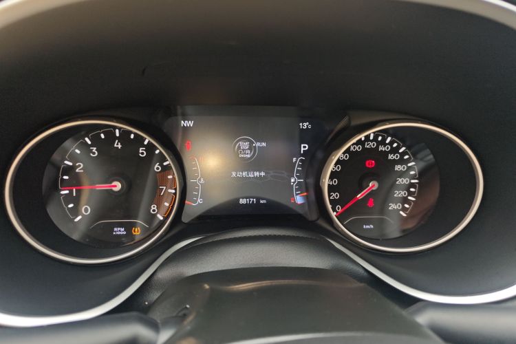 Jeep 指南者 2019款 200T 自动家享四驱-互联大屏版局部细节14