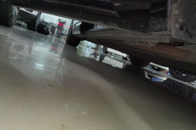 腾势D9 2022款 DM-i 970 四驱旗舰型局部细节9001