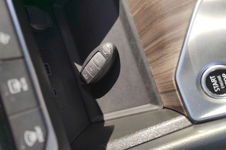 日产 天籁 2021款 2.0L XL 舒适版中控内饰11