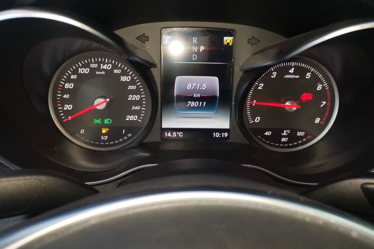 奔驰C级 2018款 C 200 运动版局部细节14