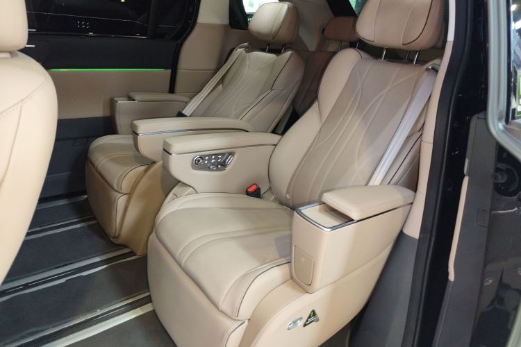 小鹏X9 2025款 650长续航 Max中控内饰21