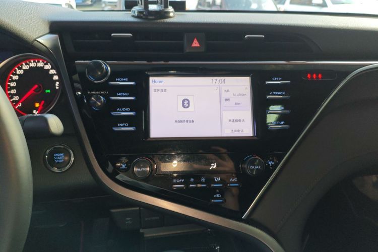 丰田 凯美瑞 2018款 2.0S 锋尚版中控内饰16