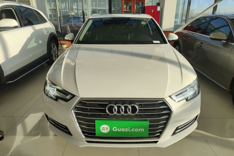 奥迪A4L 2017款 Plus 40 TFSI 风尚型车身外观2