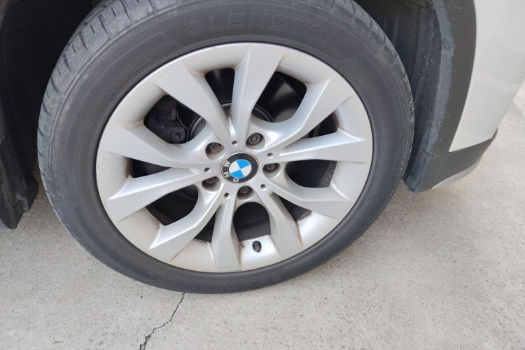 宝马X1 2014款 sDrive18i 时尚型车身外观6003