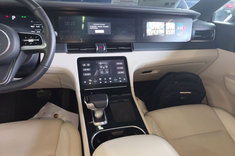 理想汽车 理想ONE 2021款 增程6座版中控内饰16