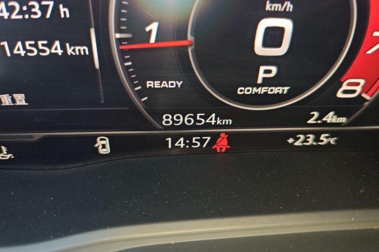 奥迪A4L 2019款 40 TFSI 时尚型 国VI中控内饰15