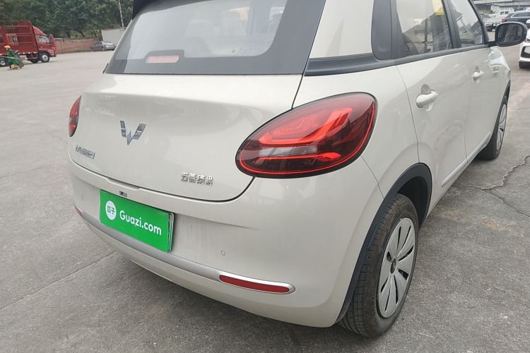 五菱汽车 五菱缤果 2024款 203km 轻享款车身外观9