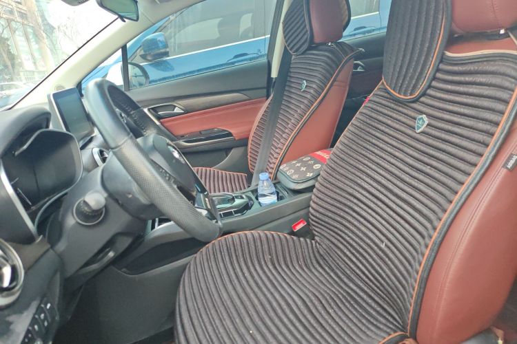 北京汽车 绅宝D50 2018款 1.5L CVT尊享智联版中控内饰19