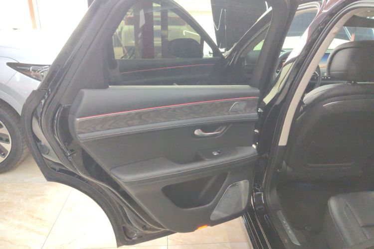 鸿蒙智行 问界M5 2022款 增程四驱性能版中控内饰49