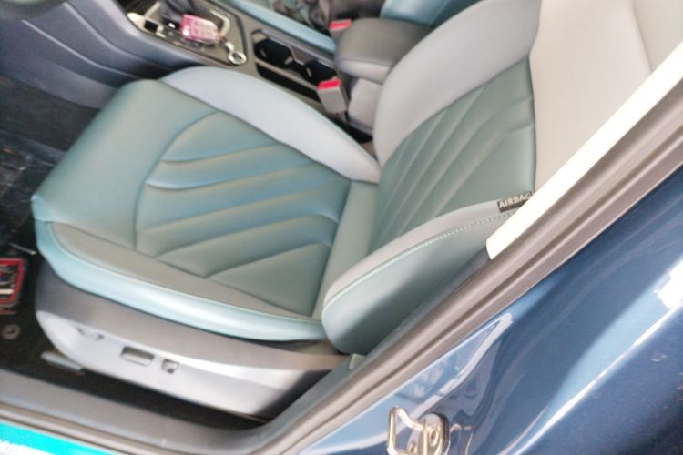 大众 途岳 2023款 300TSI 两驱满月版中控内饰19