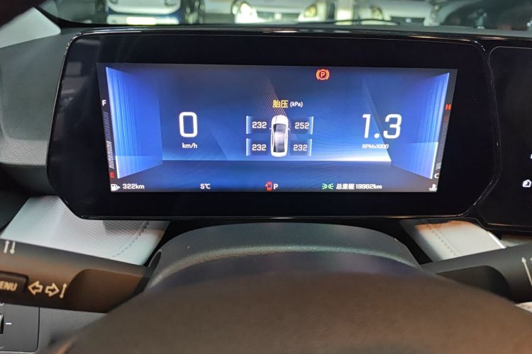 雪佛兰 科鲁泽 2024款 1.5L 双离合悦享版中控内饰14