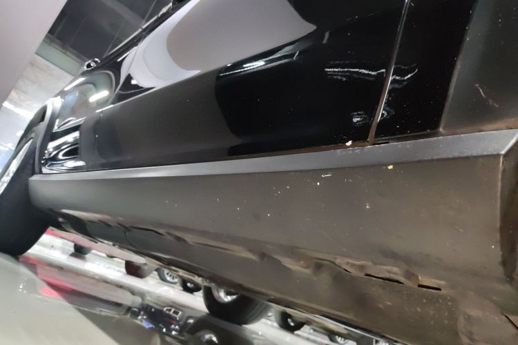 奔驰GLE 2021款 GLE 350 4MATIC 动感型局部细节9001