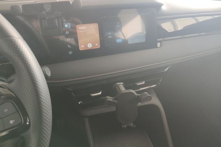 荣威i5 2023款 1.5L 手动舒享版中控内饰16