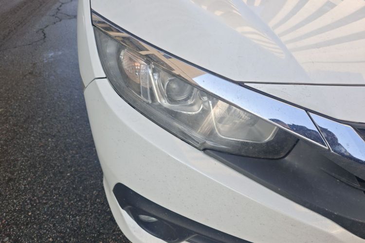 本田 思域 2016款 220TURBO CVT豪华版车身外观8