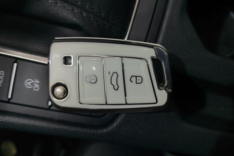 大众 速腾 2024款 200TSI DSG飞越版中控内饰11